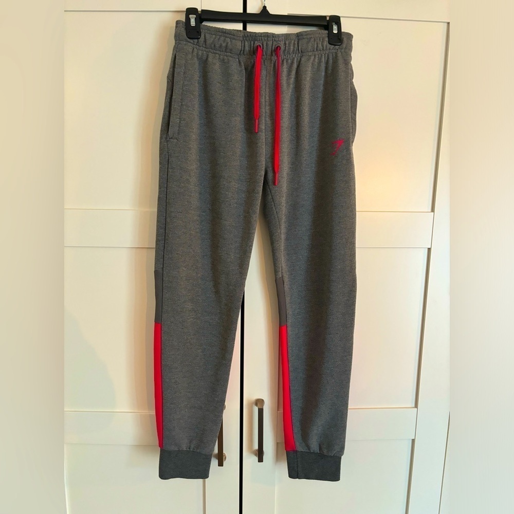 Gymshark Gray and Pink Jogger Sweatpants Size Medium Gym Athletic Cozy Casual